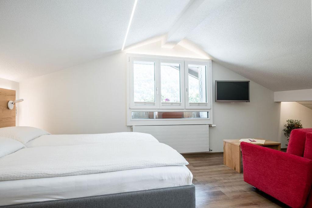 Hotel Zur Traube Brigerbad ภายนอก รูปภาพ